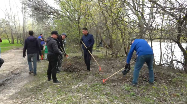 БҚО-да көл жағалауында тазалық шарасы өтті