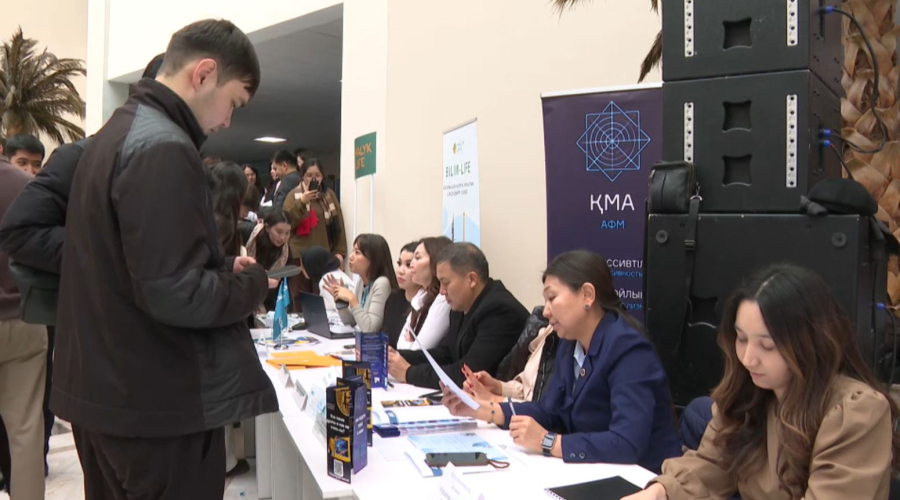 Астанада бос жұмыс орындар жәрмеңкесі өтті