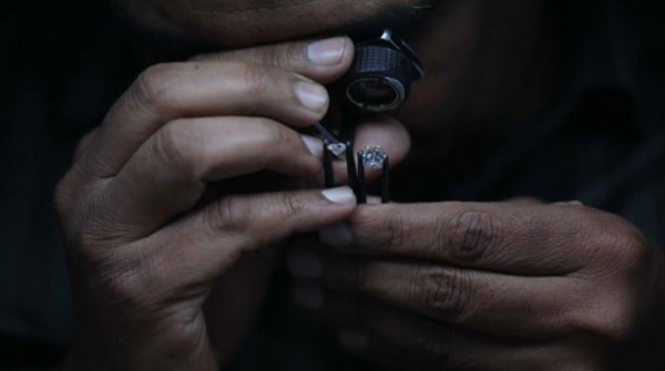 Новые тарифы Трампа ударят по алмазной промышленности Индии