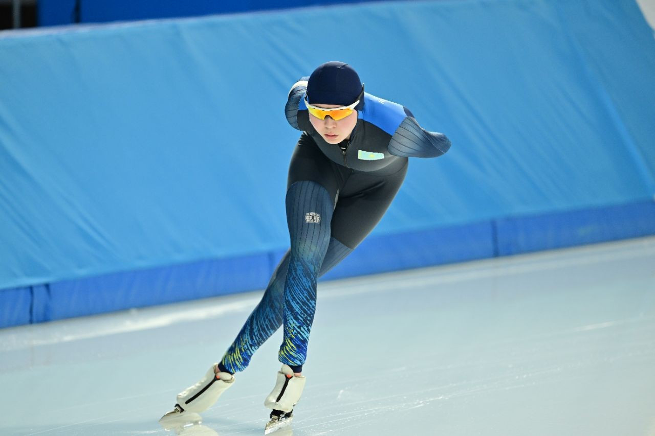 Казахстанская конькобежка завоевала золото юниорского ЧМ