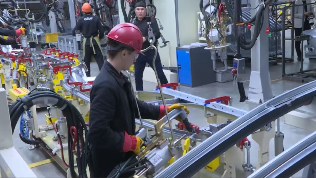 Производство автомобилей выросло на 37%