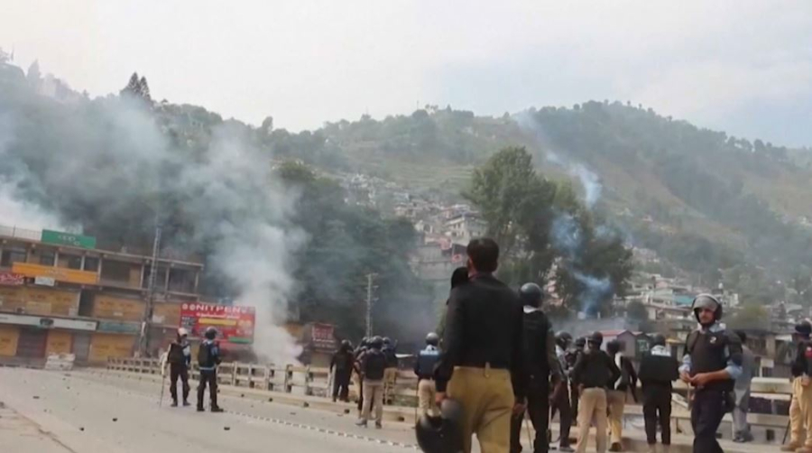 Пәкістанда жаппай наразылық салдарынан 9 адам қаза тапты