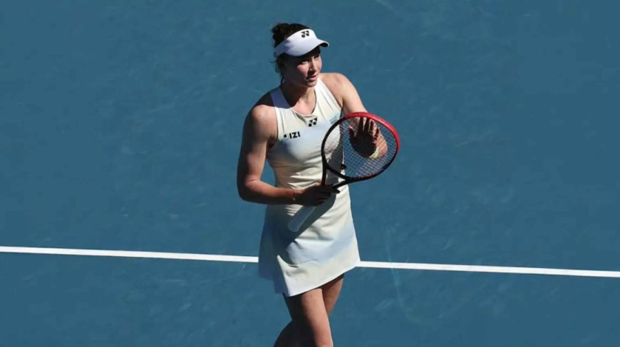 Рыбакина уступила первой ракетке мира