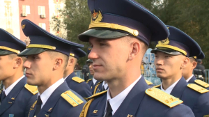 26-й выпуск офицеров получил лейтенантские погоны на площади в Актобе