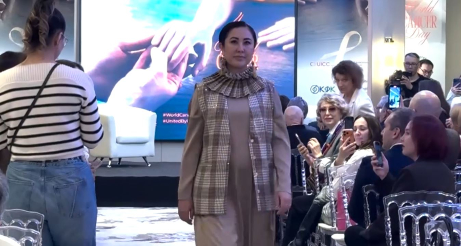 Алматыда ракты жеңгендер сән үлгісін көрсетті