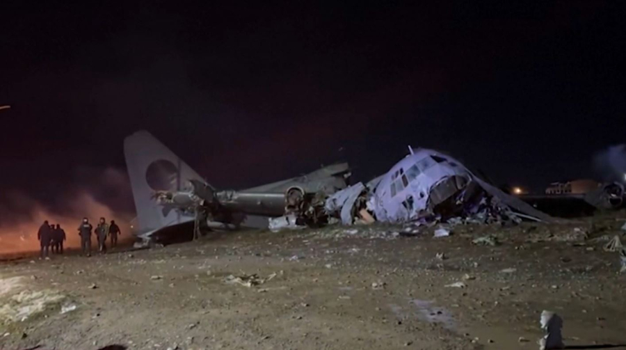 15 человек погибли в результате крушения самолета в Боливии