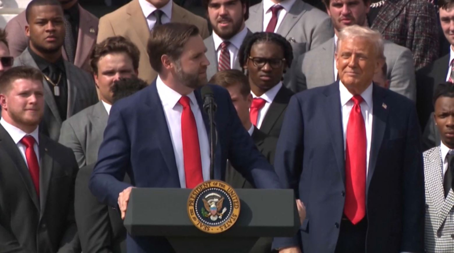 Ряд стран привлекают учёных из США на фоне политики Трампа