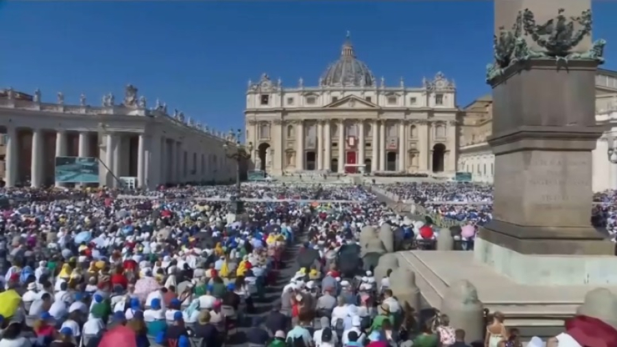 Онлайн-мессы привлекают молодежь