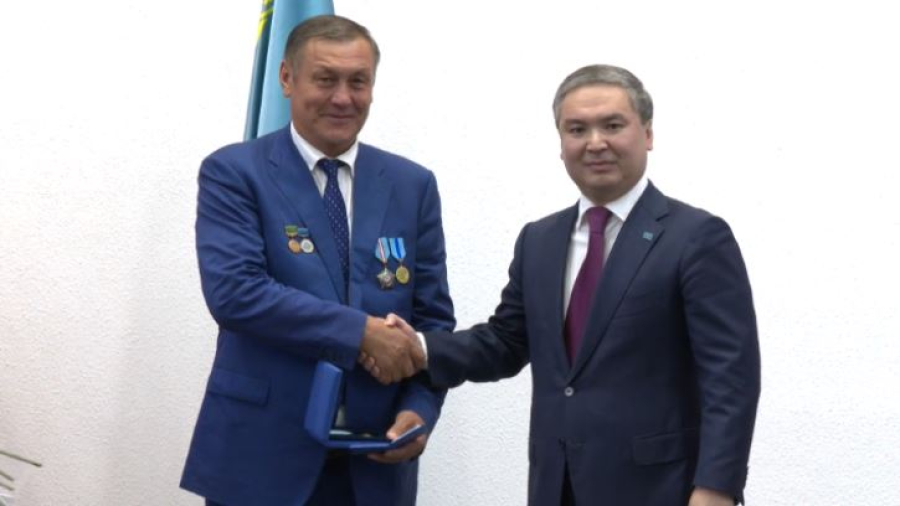 Работников строительной отрасли чествуют в Казахстане