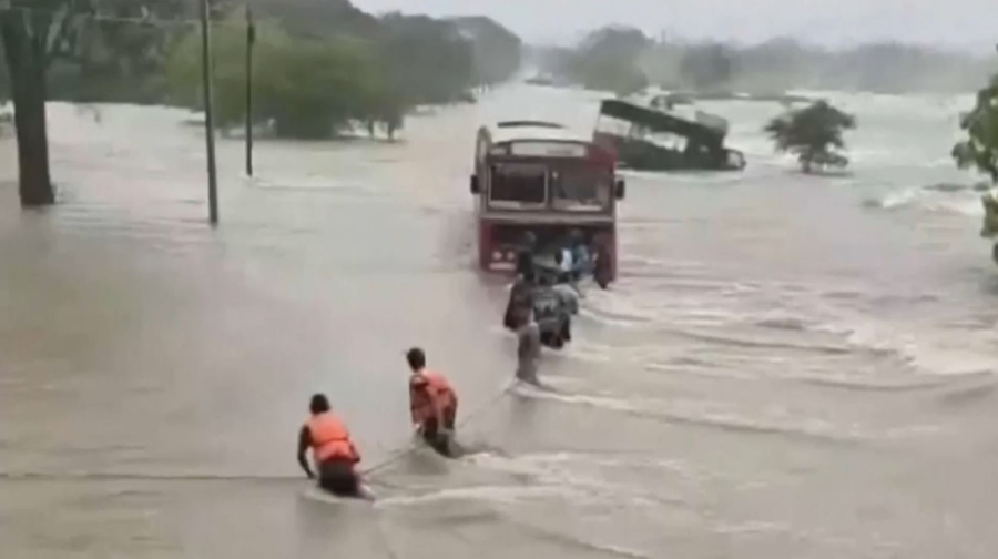 Шри-Ланкада дауылдан 410 адам опат болды