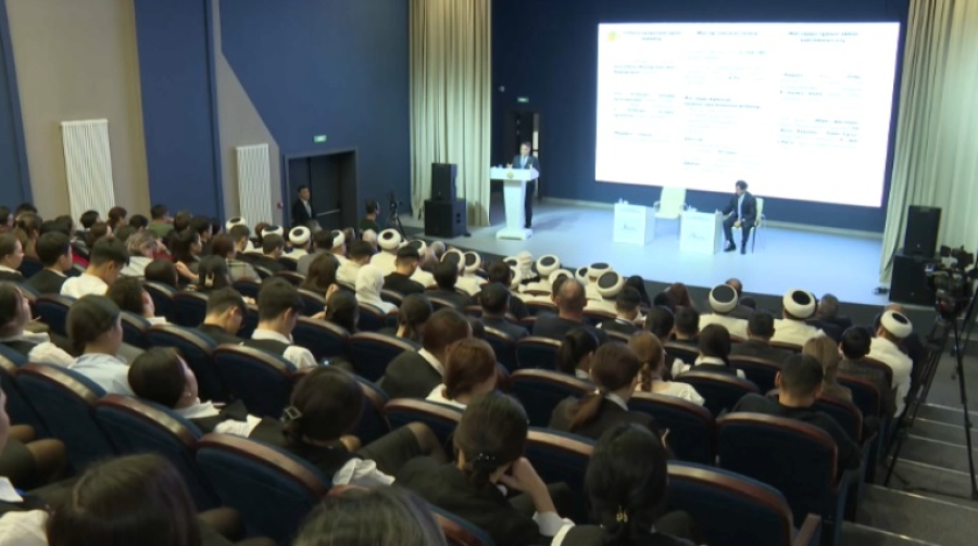 О правовом регулировании соцсетей говорили в Семее