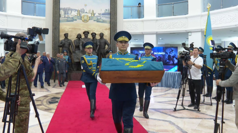 Соғыста жоғалған жауынгерлердің сүйегі туыстарына табысталды