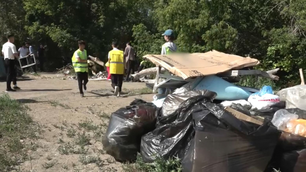 Оралда жастар қала тазалығына үлес қосты