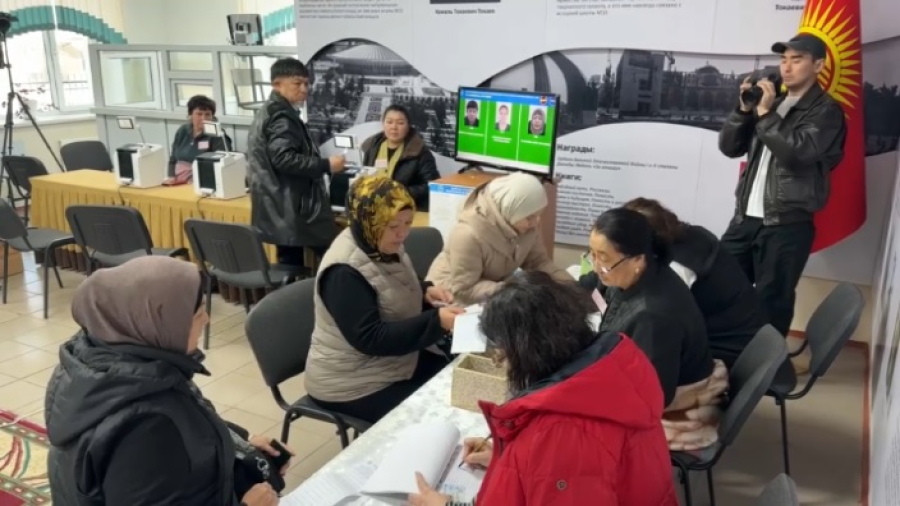 Бишкек показывает самую низкую явку на выборах в парламент