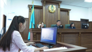 Работники фосфорного завода «Каратау» судятся за компенсации
