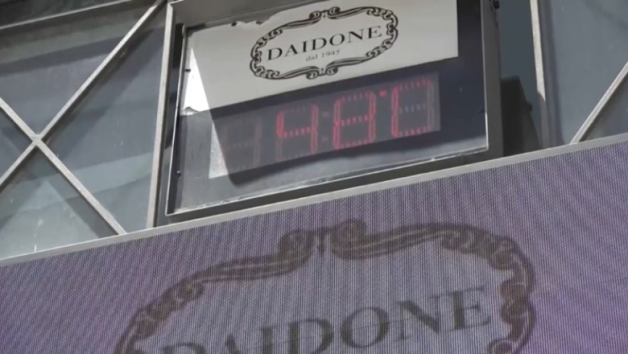 Температура воздуха на Сицилии держится на уровне +48°C