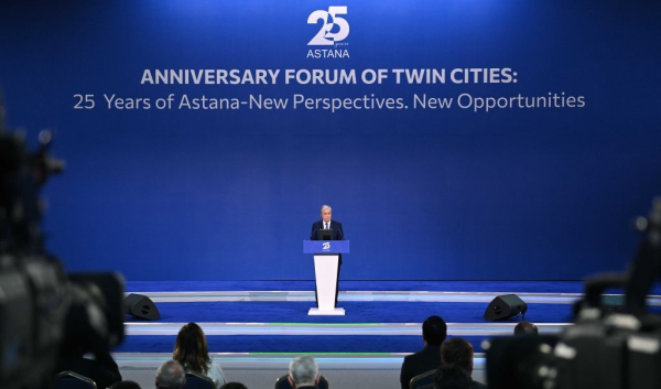Президент назвал плюсы и минусы Астаны