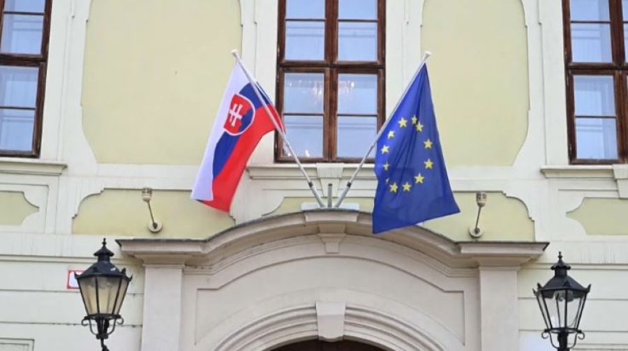 Словакия объявила ЧП из-за дефицита нефти