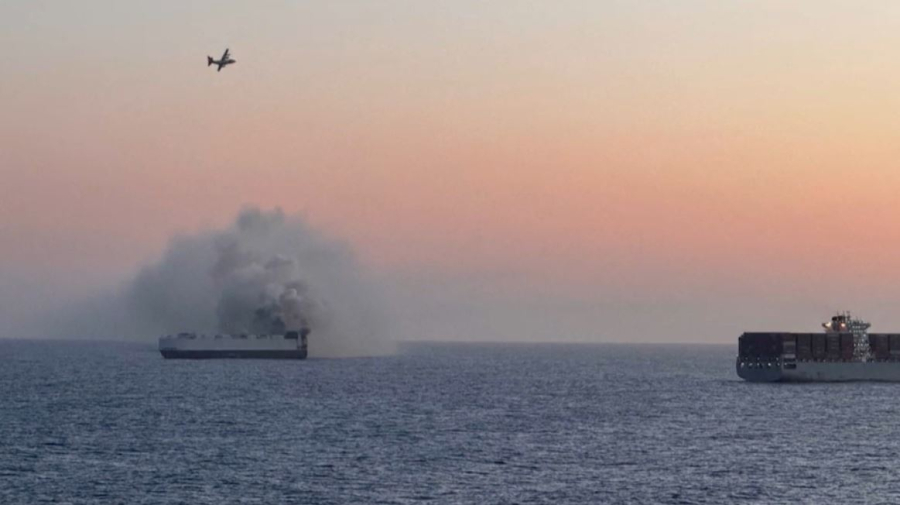 3500 көлік тиелген жүк кемесі Тынық мұхитына батып кетті