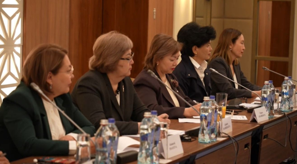 Әділет жүйесіндегі әйелдердің рөлі талқыланды