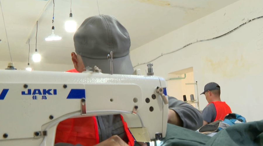 Заключённые осваивают швейное дело в Кызылординской области