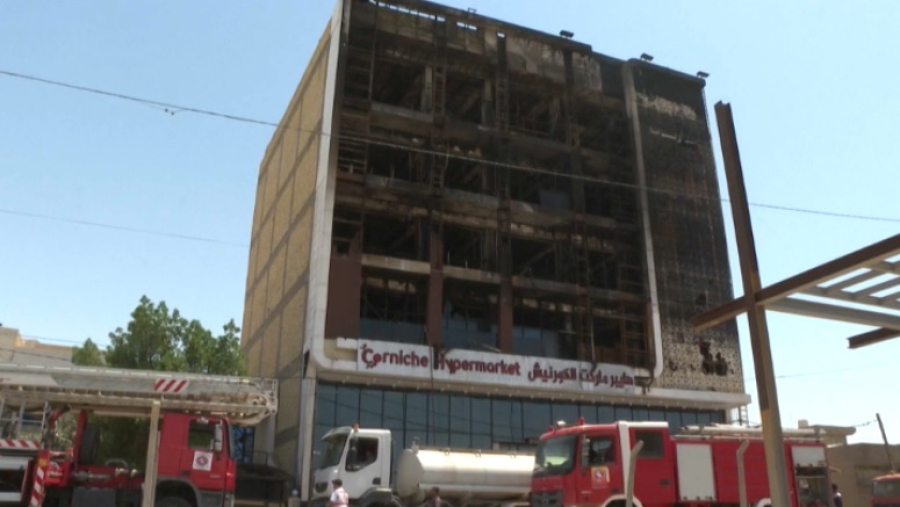 69 человек погибли при пожаре в ТЦ в Ираке