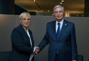 Глава государства провел переговоры с Президентом Словении Наташей Пирц-Мусар