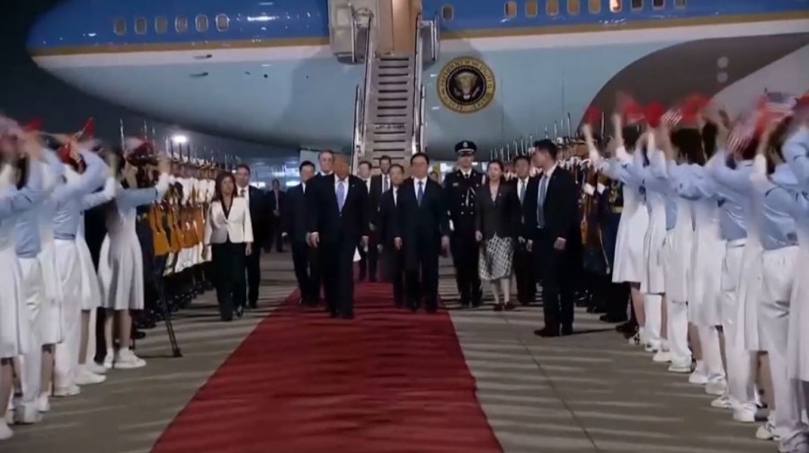 Дональд Трамп прибыл в Пекин