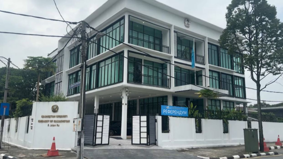 Малайзиядағы қазақстандықтар дауыс беріп жатыр