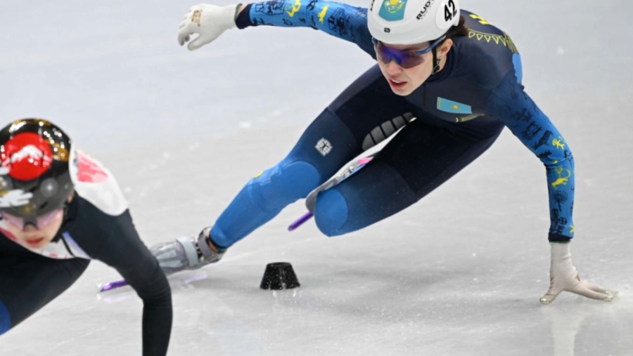 Олимпиада: шорт-трекші Тихонова жарыс жолынан шығып қалды