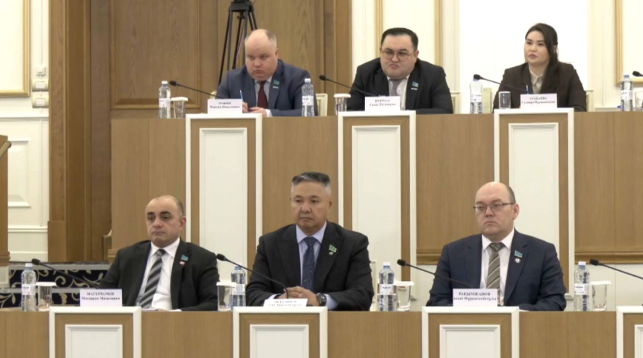 Конституциялық комиссия отырысы