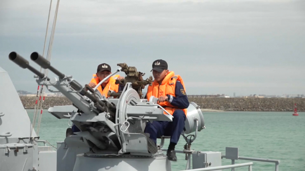 Школьники из Актау посетили единственный военный причал в Казахстане