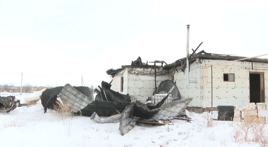 Ақтөбеде пауэрбанк жарылып, үй өртенді