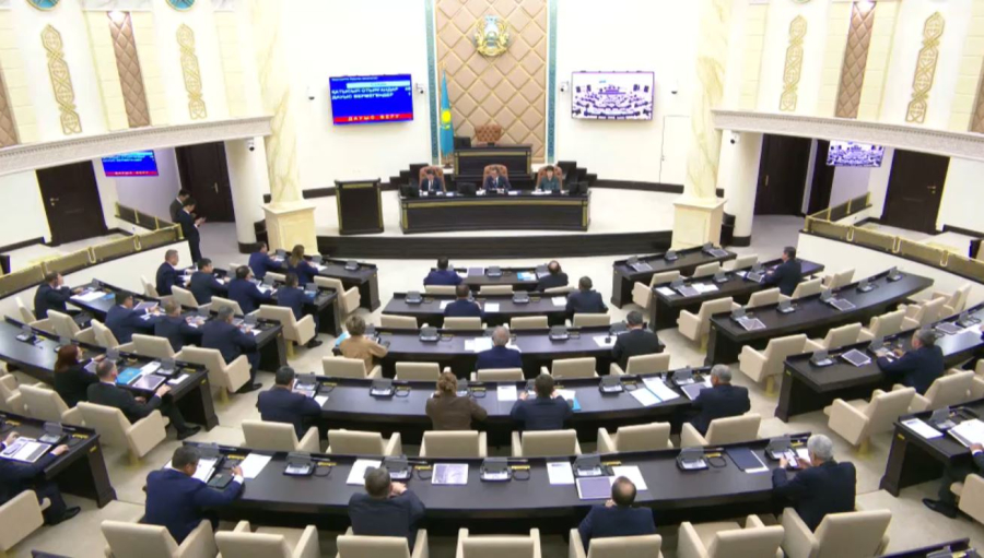 Бұдан былай әр шырқалған ән үшін автордың әмияны толады