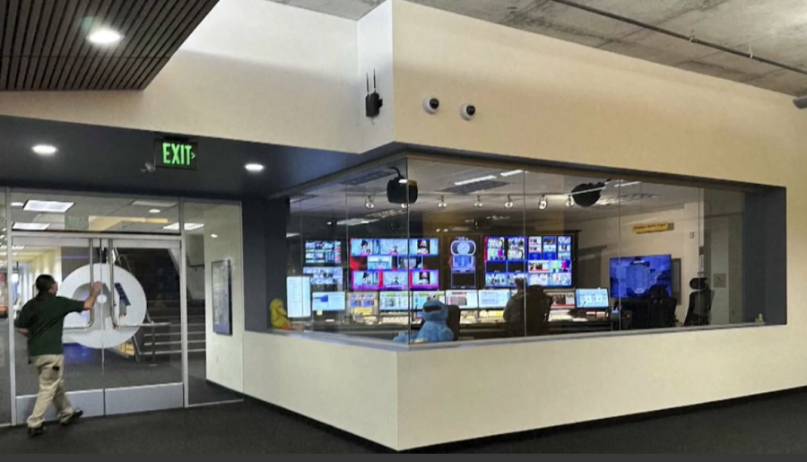 Четыре радиостанции США подали в суд на администрацию Трампа