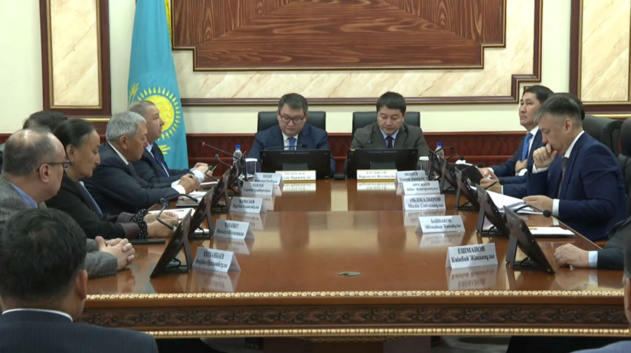 Советник президента РК встретился с общественностью Мангистау