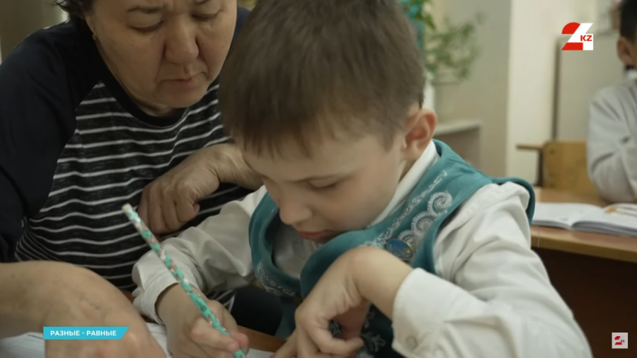 Он всегда хочет быть лидером. Как даётся инклюзивное образование Саше Василюку