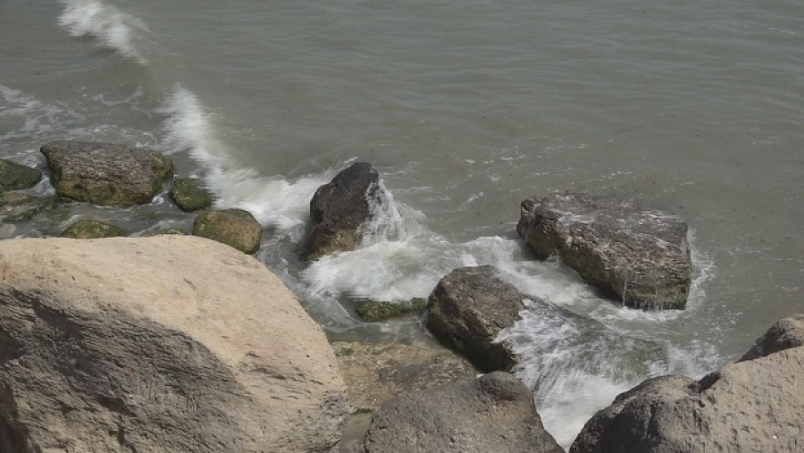 Каспий бұрын-соңды болмаған қарқынмен тартылып барады