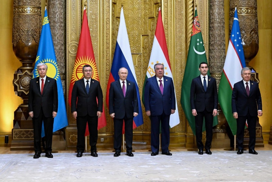 Участники саммита «ЦА – РФ» сделали совместное фото