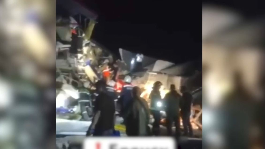 Ресейде пойыз апатқа ұшырап, үш адам көз жұмды