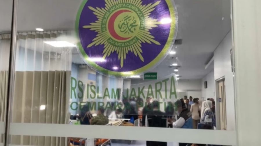 При взрыве в школе в Индонезии пострадали 96 человек