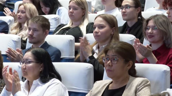 Молодёжь из 50 вузов мира приняла участие в научной конференции в Астане