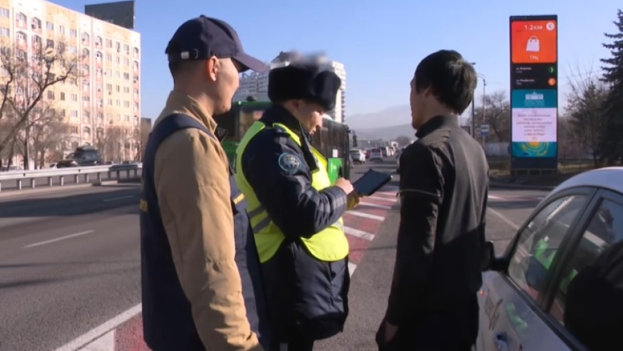 Алматинцы задолжали почти ₸4,5 млрд налога на транспорт