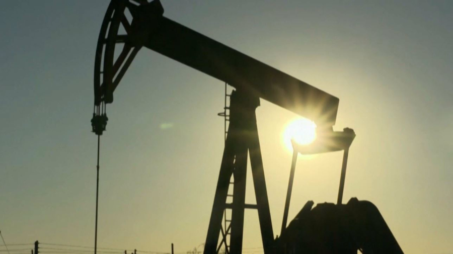 Нефть дорожает перед саммитом на Аляске