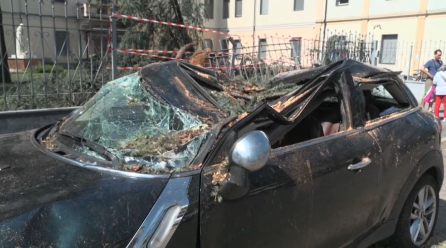 Италияда дауылдан 43 адам жараланды