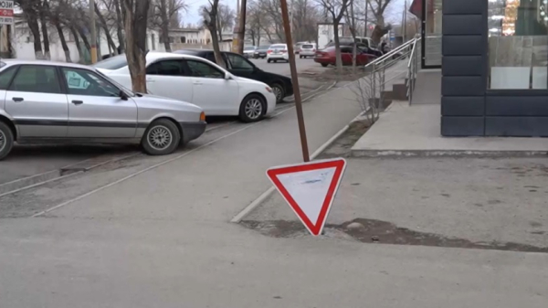 Чиновников в Таразе оштрафовали за содержание дорог