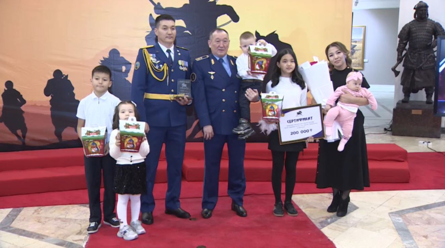 Победителей конкурса «Әскер тарланы» наградили в столице
