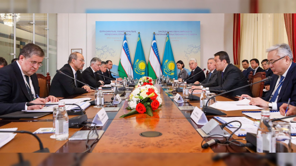 Казахстан и Узбекистан планируют нарастить объемы взаимной торговли