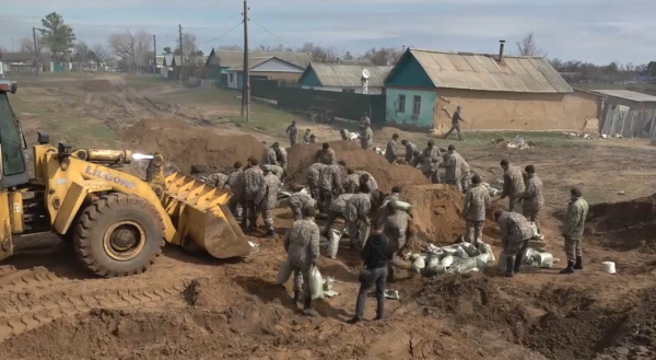 Жайықтың жағалауындағы бөгеттердің сапасы бақыланды