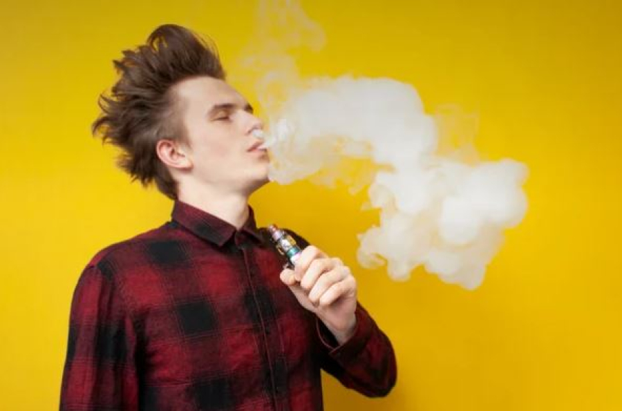 Вейпы становятся мировой проблемой: эпидемия среди подростков